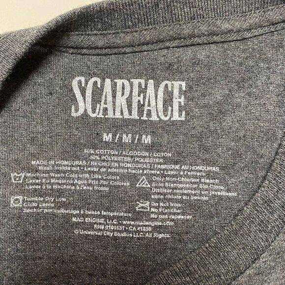 Scarface Graphic Print Men’s Gray Shirt NWOT - Picture 6 of 7